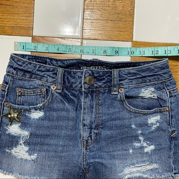 American Eagle Distressed Denim Shorts with Patches Size 0 Women - Picture 8 of 10